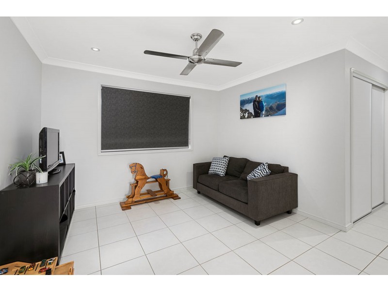 27 Whipbird Circuit, Victoria Point QLD 4165