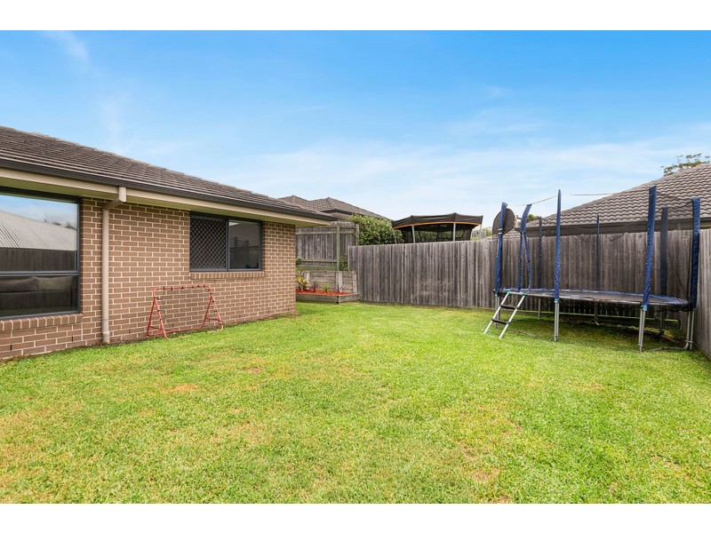 27 Whipbird Circuit, Victoria Point QLD 4165