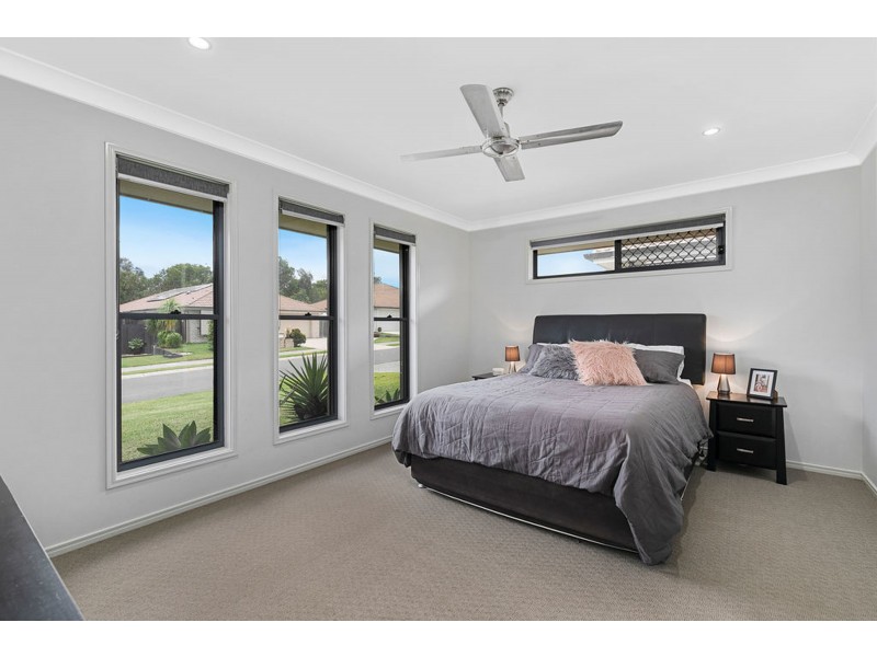 27 Whipbird Circuit, Victoria Point QLD 4165