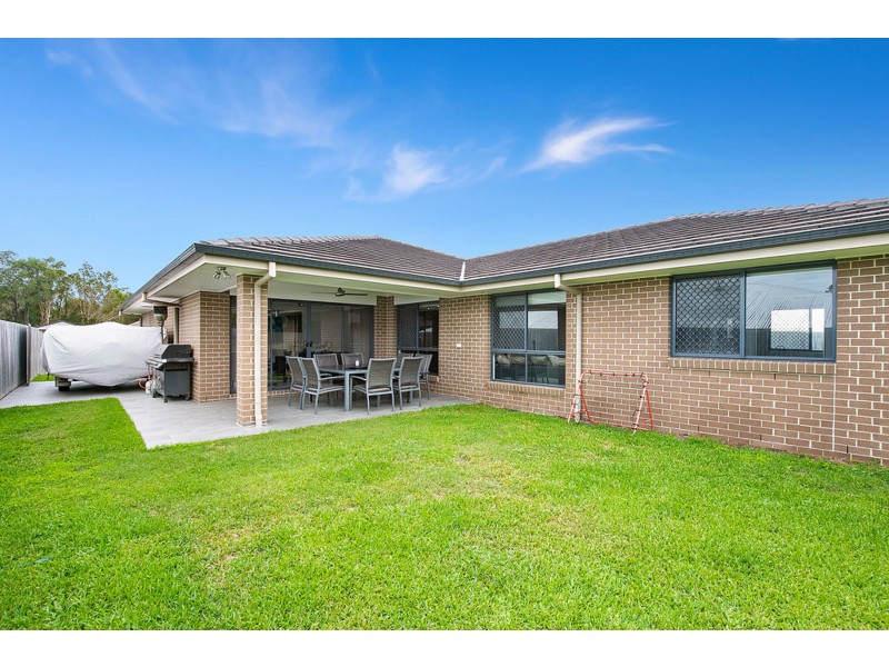 27 Whipbird Circuit, Victoria Point QLD 4165
