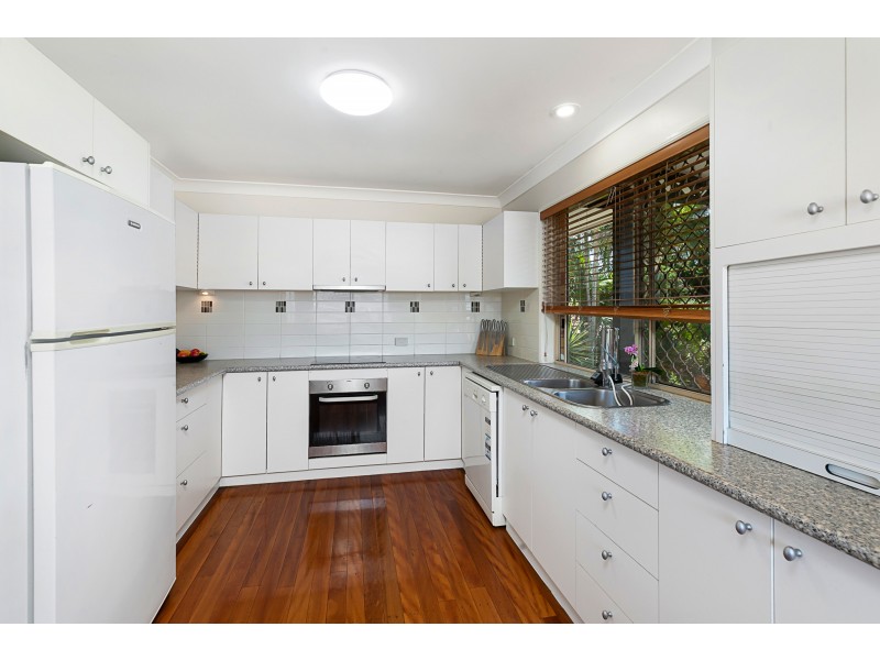 69 Riesling Street, Thornlands QLD 4164