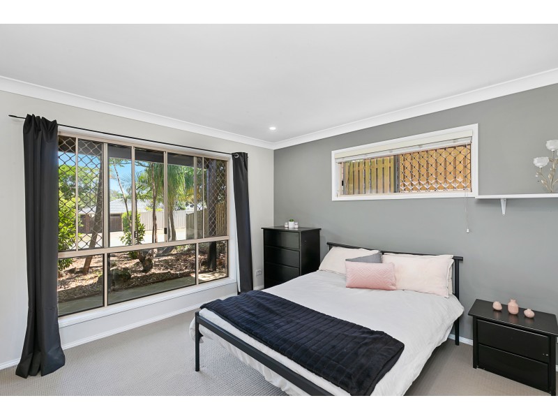 69 Riesling Street, Thornlands QLD 4164