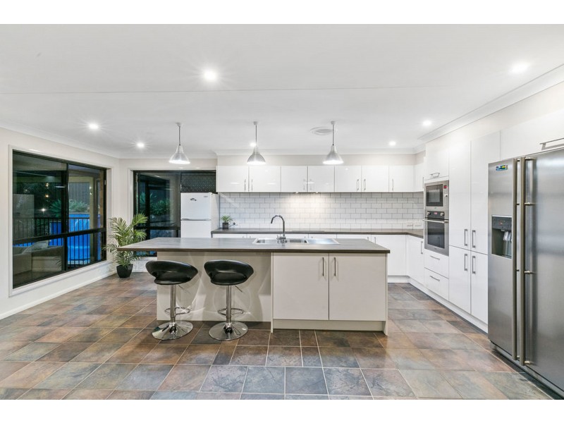 28 Grevillea Street, Redland Bay QLD 4165