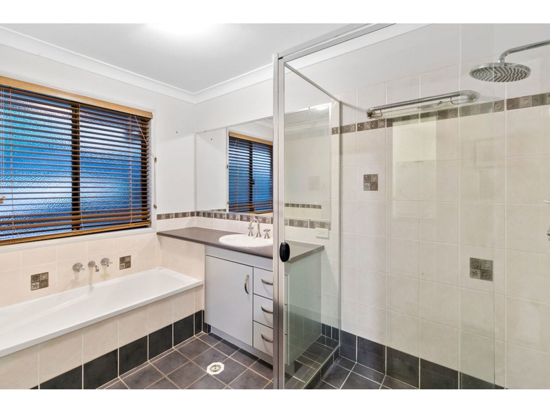 28 Grevillea Street, Redland Bay QLD 4165