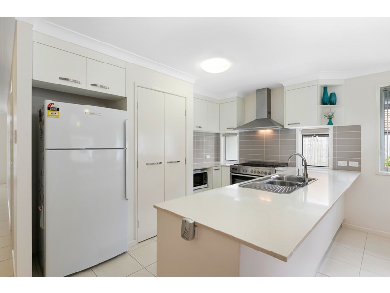 48 Whipbird Circuit, Victoria Point QLD 4165