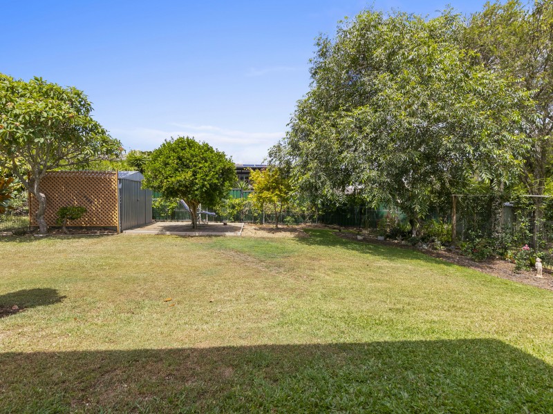 20 Vera Street, Redland Bay QLD 4165