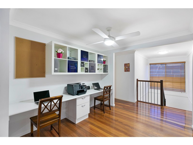 1 Moku Crescent, Birkdale QLD 4159