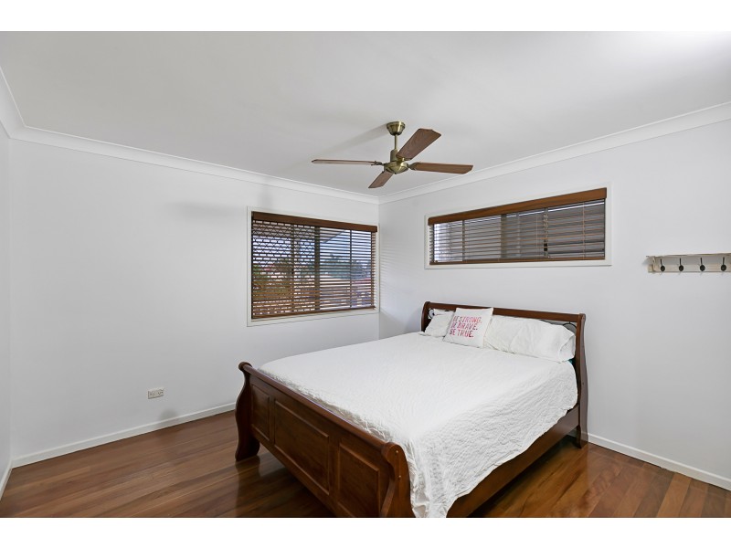 1 Moku Crescent, Birkdale QLD 4159