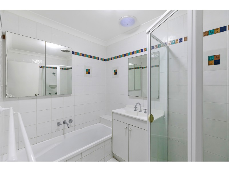 1 Moku Crescent, Birkdale QLD 4159