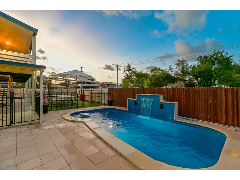 1 Moku Crescent, Birkdale QLD 4159