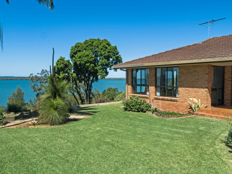 24 Wilson Esplanade, Redland Bay QLD 4165