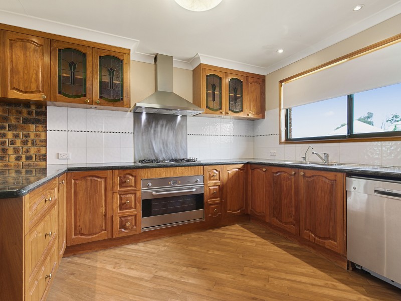 24 Wilson Esplanade, Redland Bay QLD 4165
