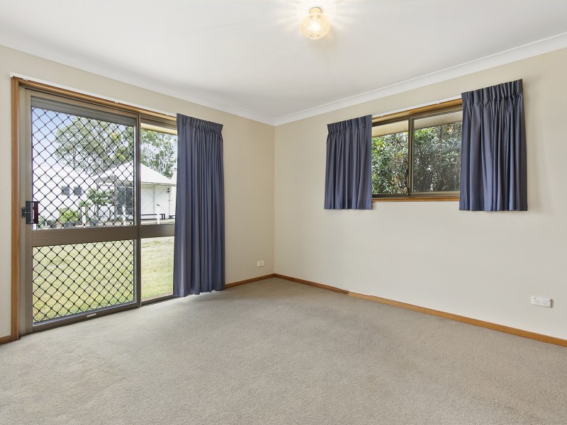 24 Wilson Esplanade, Redland Bay QLD 4165