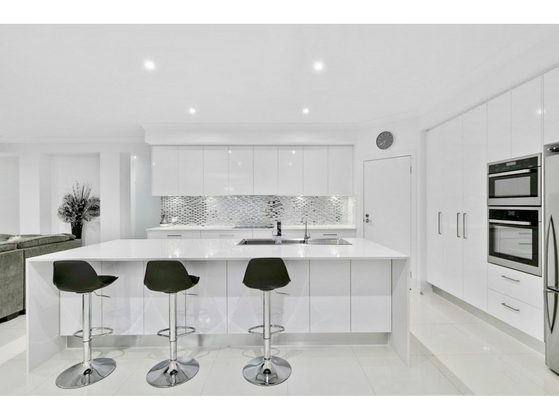 8 Nessie Place, Ormiston QLD 4160