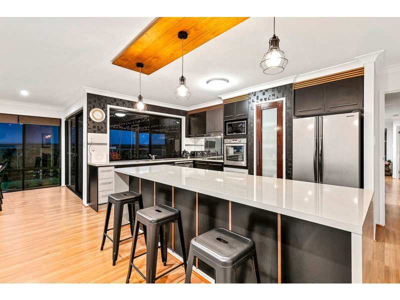 14 Syracuse Street, Redland Bay QLD 4165
