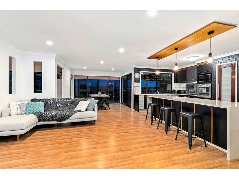 14 Syracuse Street, Redland Bay QLD 4165