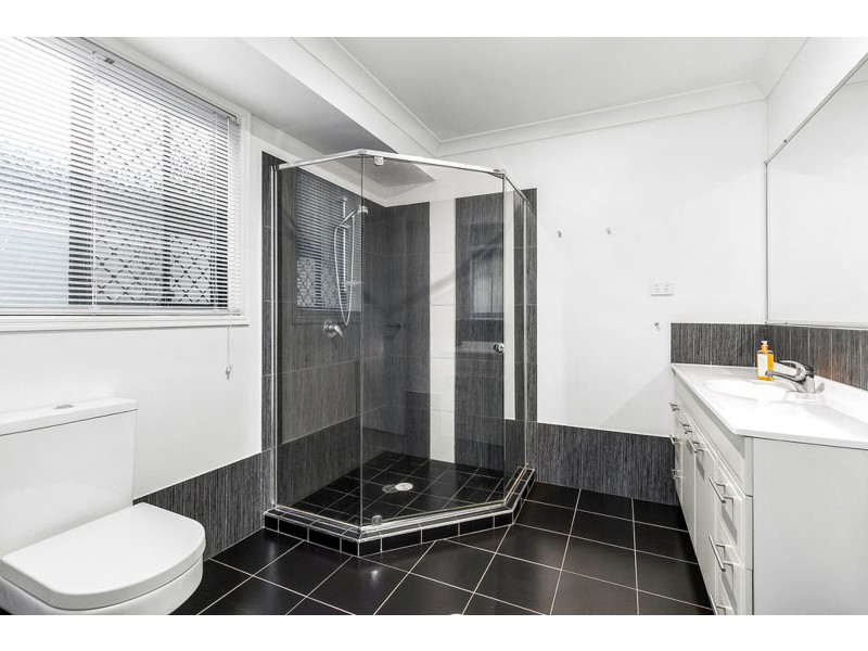 14 Syracuse Street, Redland Bay QLD 4165