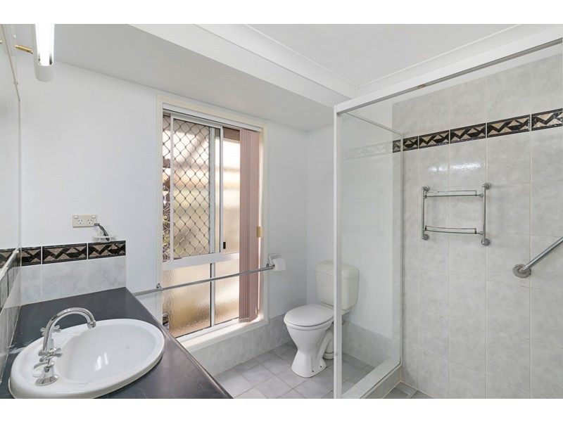 21 Wallace Street, Wellington Point QLD 4160