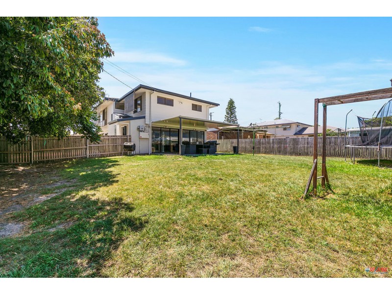 1 Sunbury Street, Birkdale QLD 4159