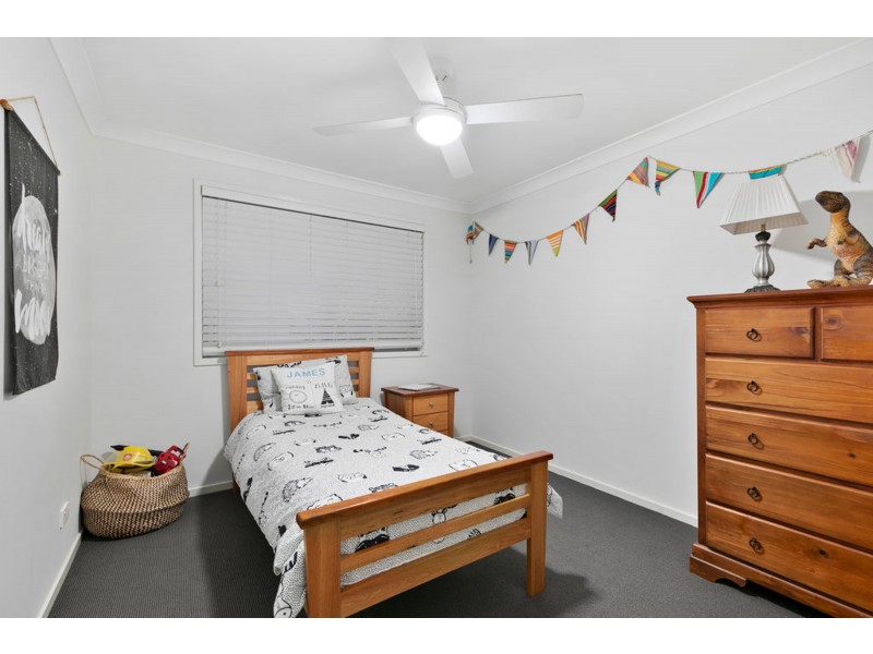 17 Creek Road, Birkdale QLD 4159