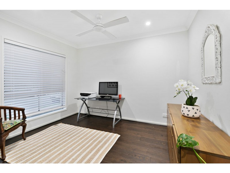 17 Creek Road, Birkdale QLD 4159