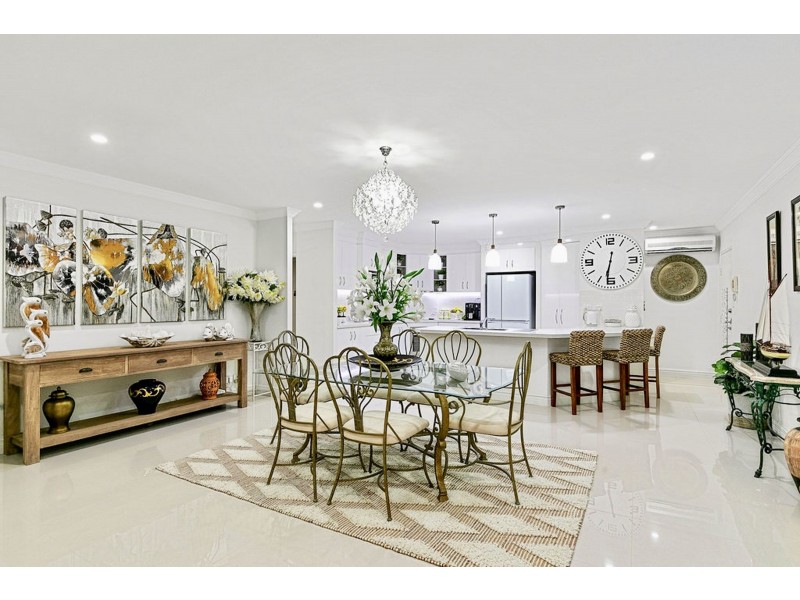 2/117 Shore Street North, Cleveland QLD 4163