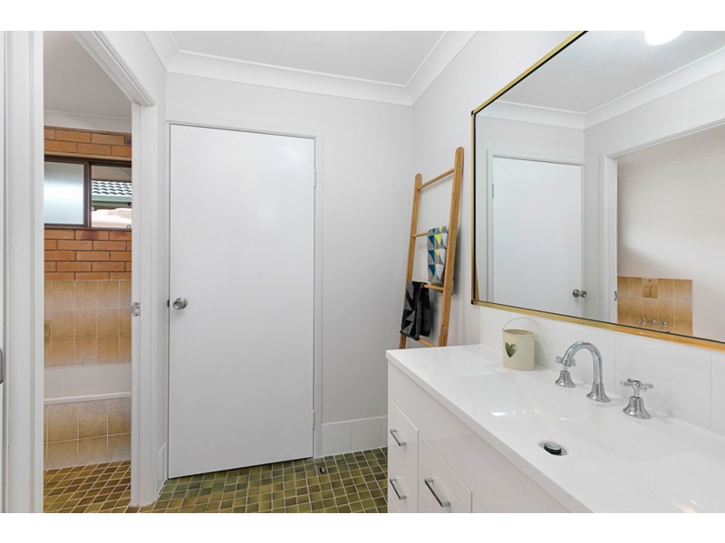 6 Rena Crt, Alexandra Hills QLD 4161