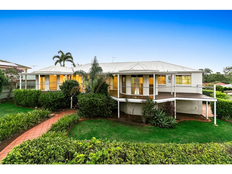 1 Bartlett Terrace, Redland Bay QLD 4165