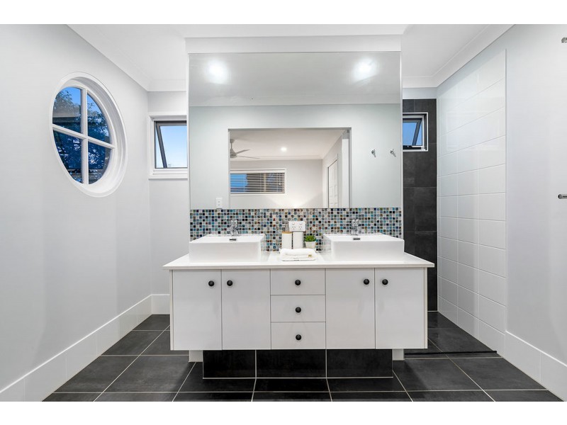 23 Bell Street, Ormiston QLD 4160