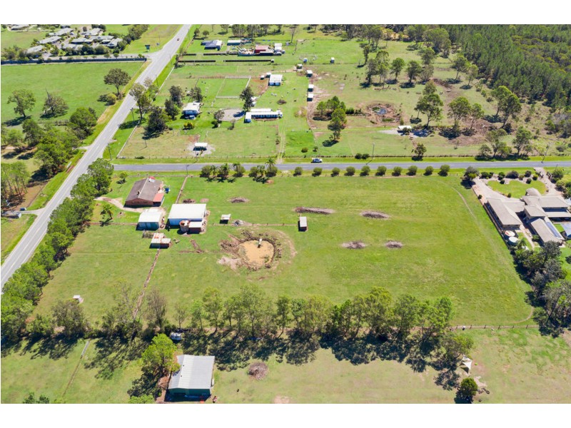 572 Beenleigh Redland Bay Road, Carbrook QLD 4130