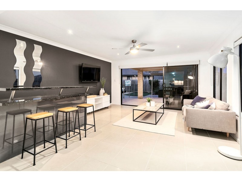 16 Coachwood Street, Redland Bay QLD 4165