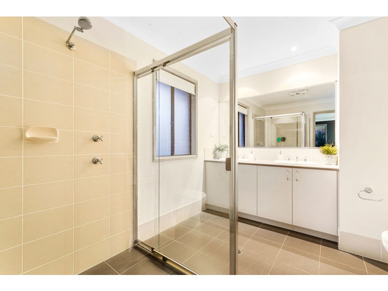 16 Coachwood Street, Redland Bay QLD 4165