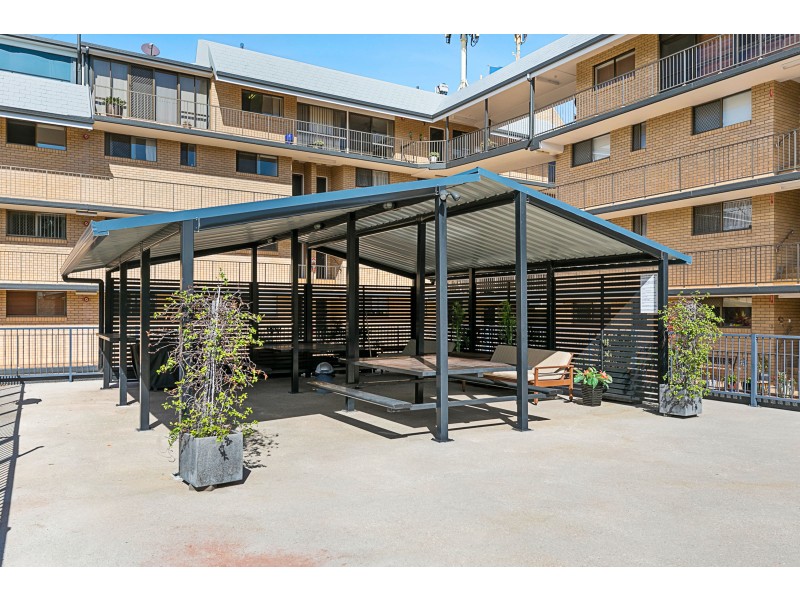 30/11-15 Wharf Street, Cleveland QLD 4163