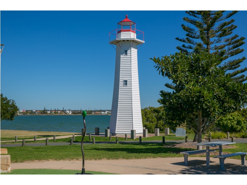 30/11-15 Wharf Street, Cleveland QLD 4163