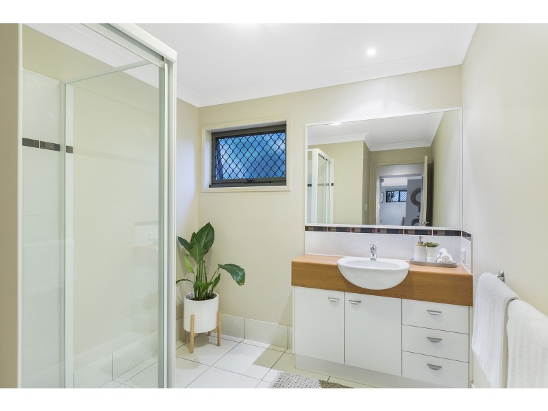 20 Hayman Street, Redland Bay QLD 4165
