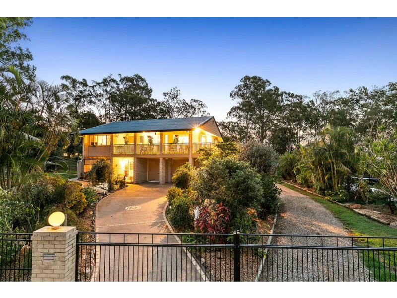 11-13 Mudlo Street, Redland Bay QLD 4165