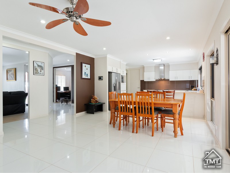 74-76 Emperor Drive, Redland Bay QLD 4165