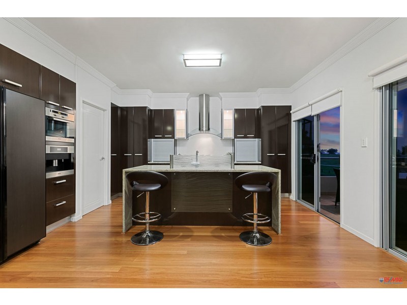 4 Raby Esplanade, Ormiston QLD 4160