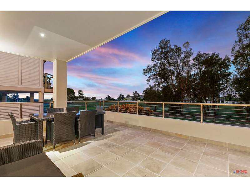 4 Raby Esplanade, Ormiston QLD 4160