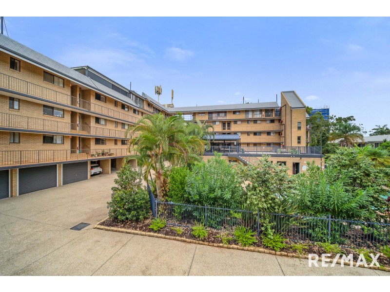 9/11-15 Wharf Street, Cleveland QLD 4163