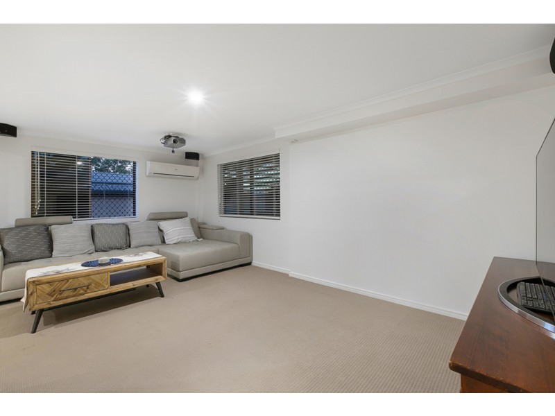 2 Lindon Street, Birkdale QLD 4159