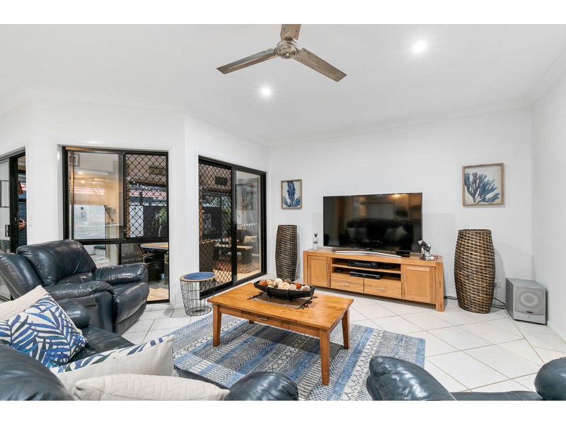 10 Truro Court, Redland Bay QLD 4165