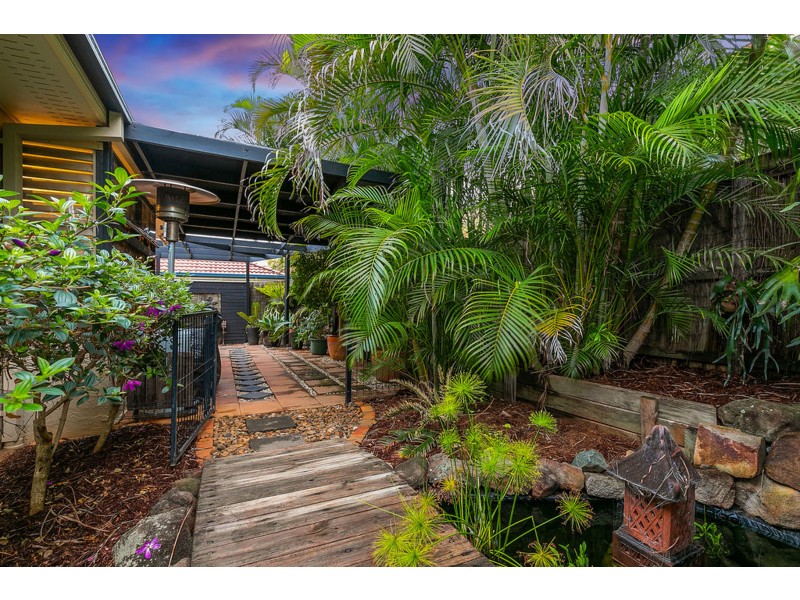 10 Truro Court, Redland Bay QLD 4165