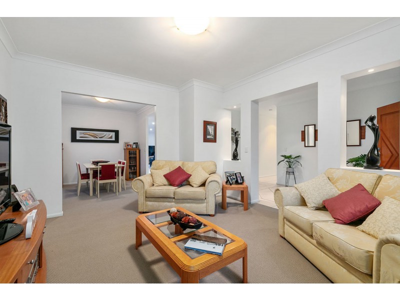 10 Truro Court, Redland Bay QLD 4165