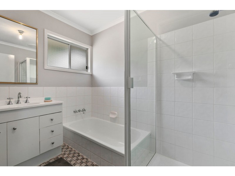 24 Banks Street, Capalaba QLD 4157