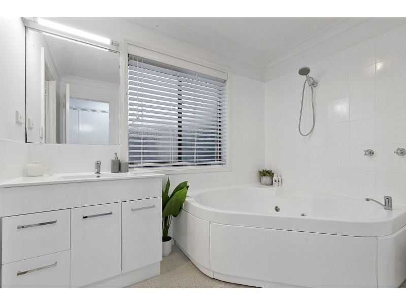 11 Long Street, Cleveland QLD 4163