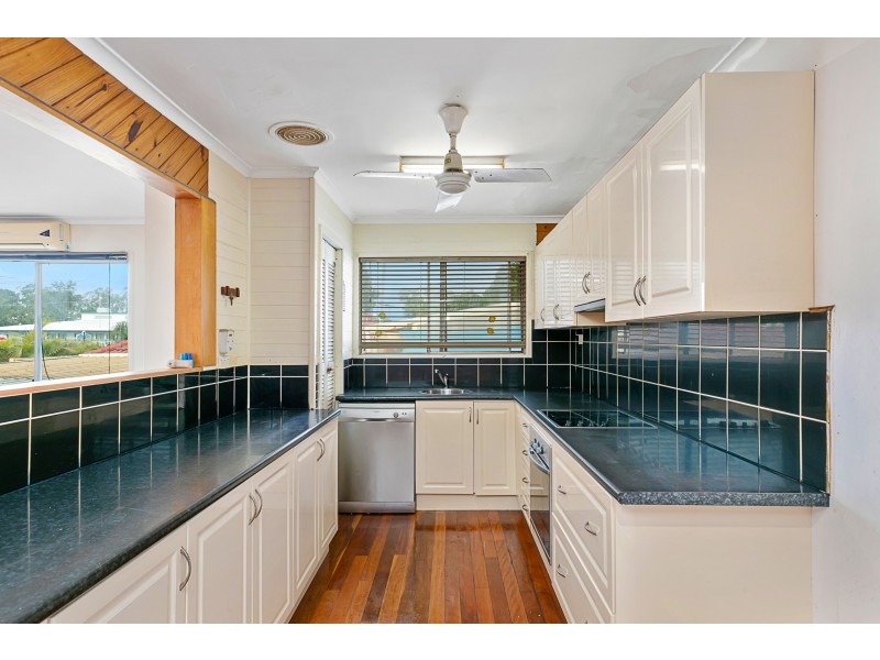 4 Larbonya Cres, Capalaba QLD 4157