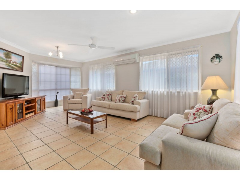 16 Vera Street, Redland Bay QLD 4165