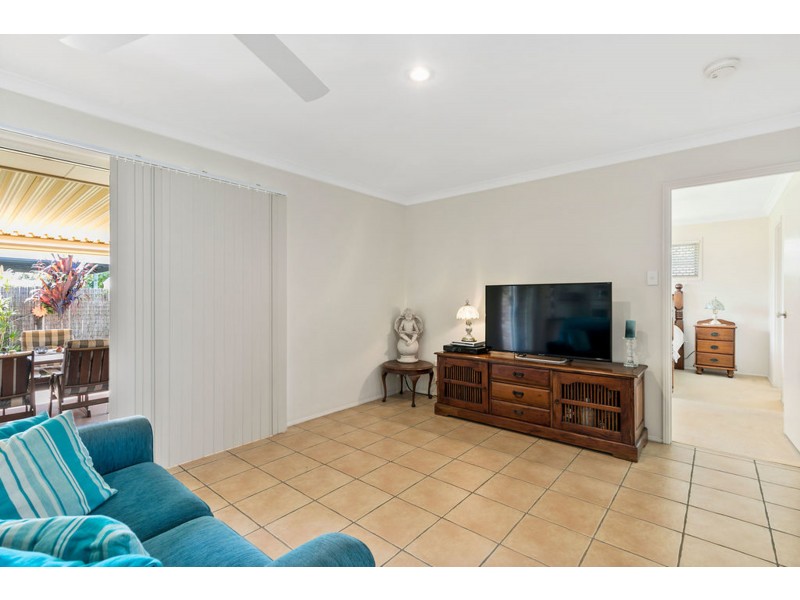 16 Vera Street, Redland Bay QLD 4165