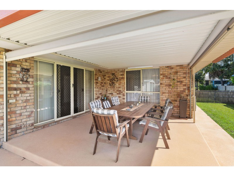 16 Vera Street, Redland Bay QLD 4165